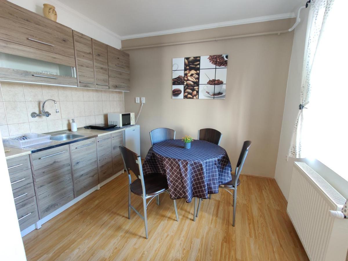 Katalin Apartmanhaz Miskolc Exterior photo
